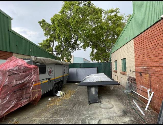 INDUSTRIAL PROPERTY TO RENT IN HENNOPSPARK